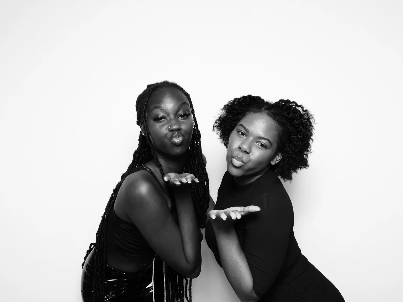 Guests posing together for a Studio Flor photo booth moment.